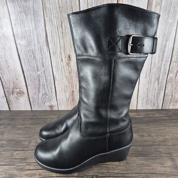Crocs A-Leigh Black Leather Tall Equestrian Riding Wedge Boot Women's Sz 7 (VGC) - Picture 1 of 10
